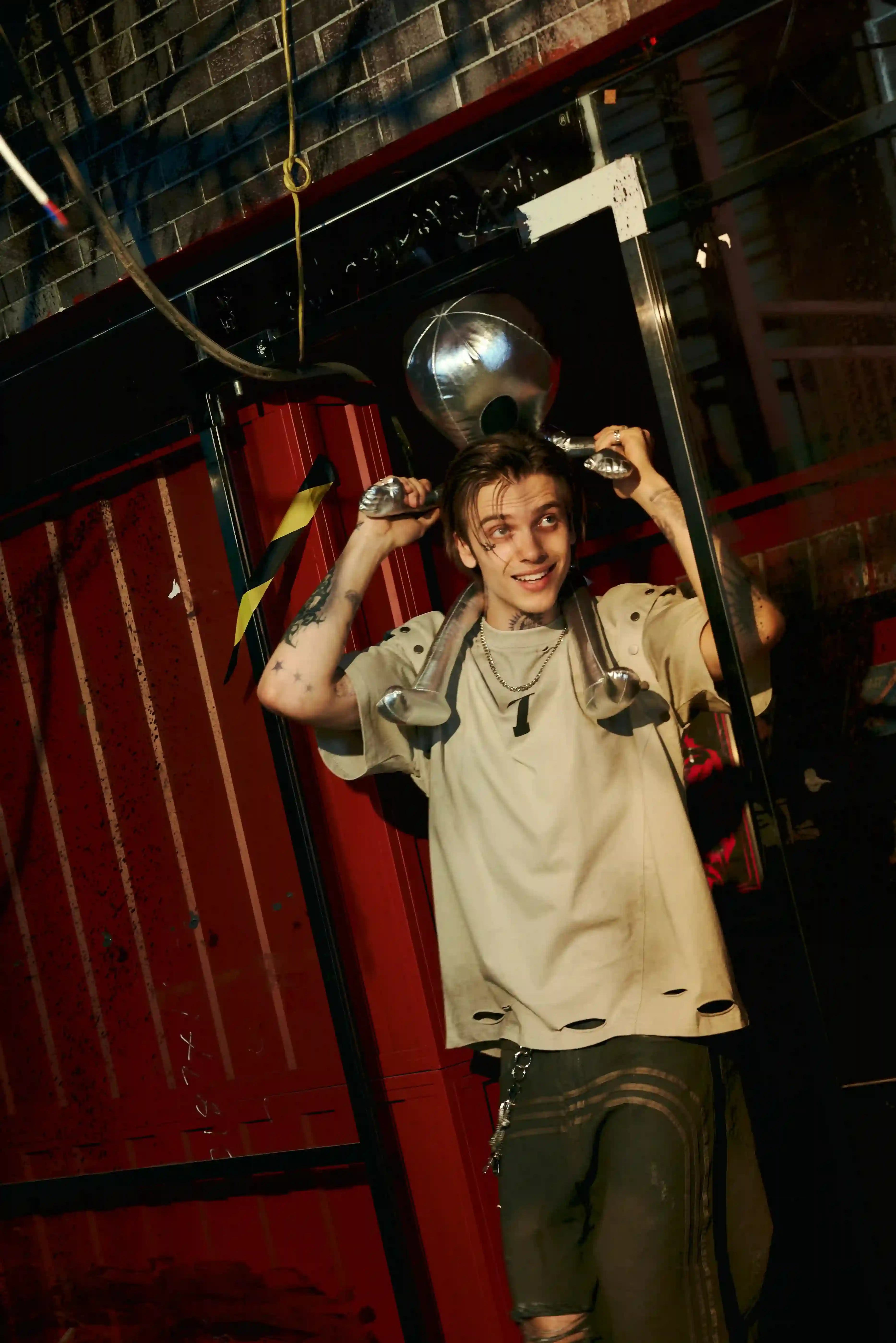 Number 7 Metal Ring T-shirt-S1009