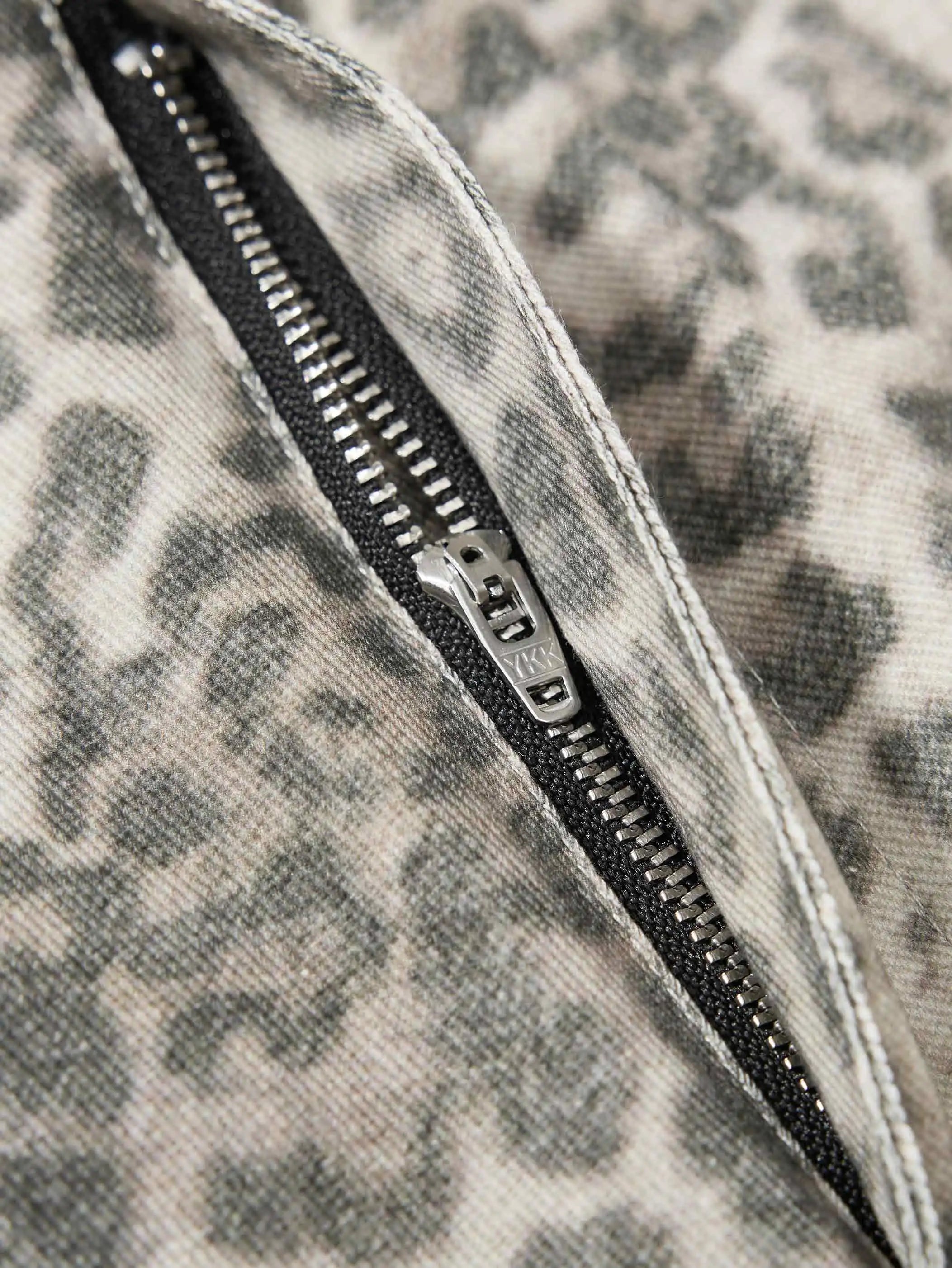 Silver Leopard Blade Pants-S1152