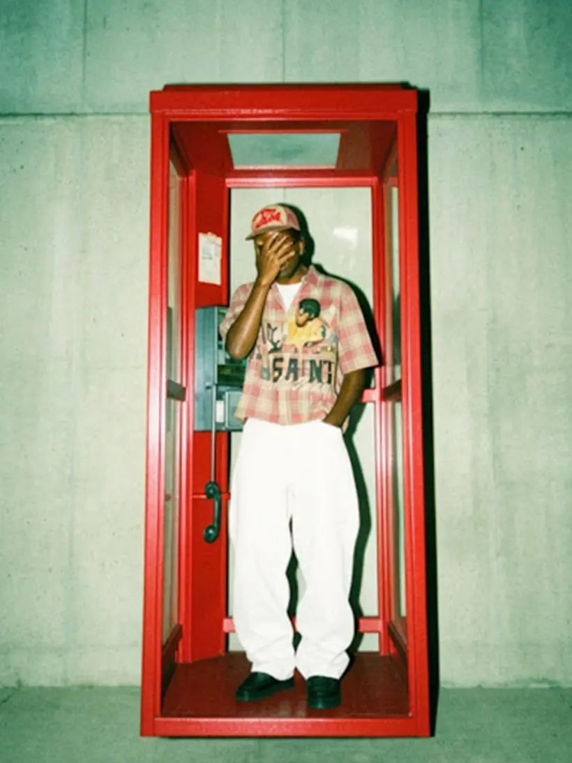 white cargos, cap, West Coast vintage mood