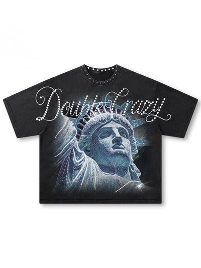 Camiseta gráfica Liberty con cuello tachonado - 554
