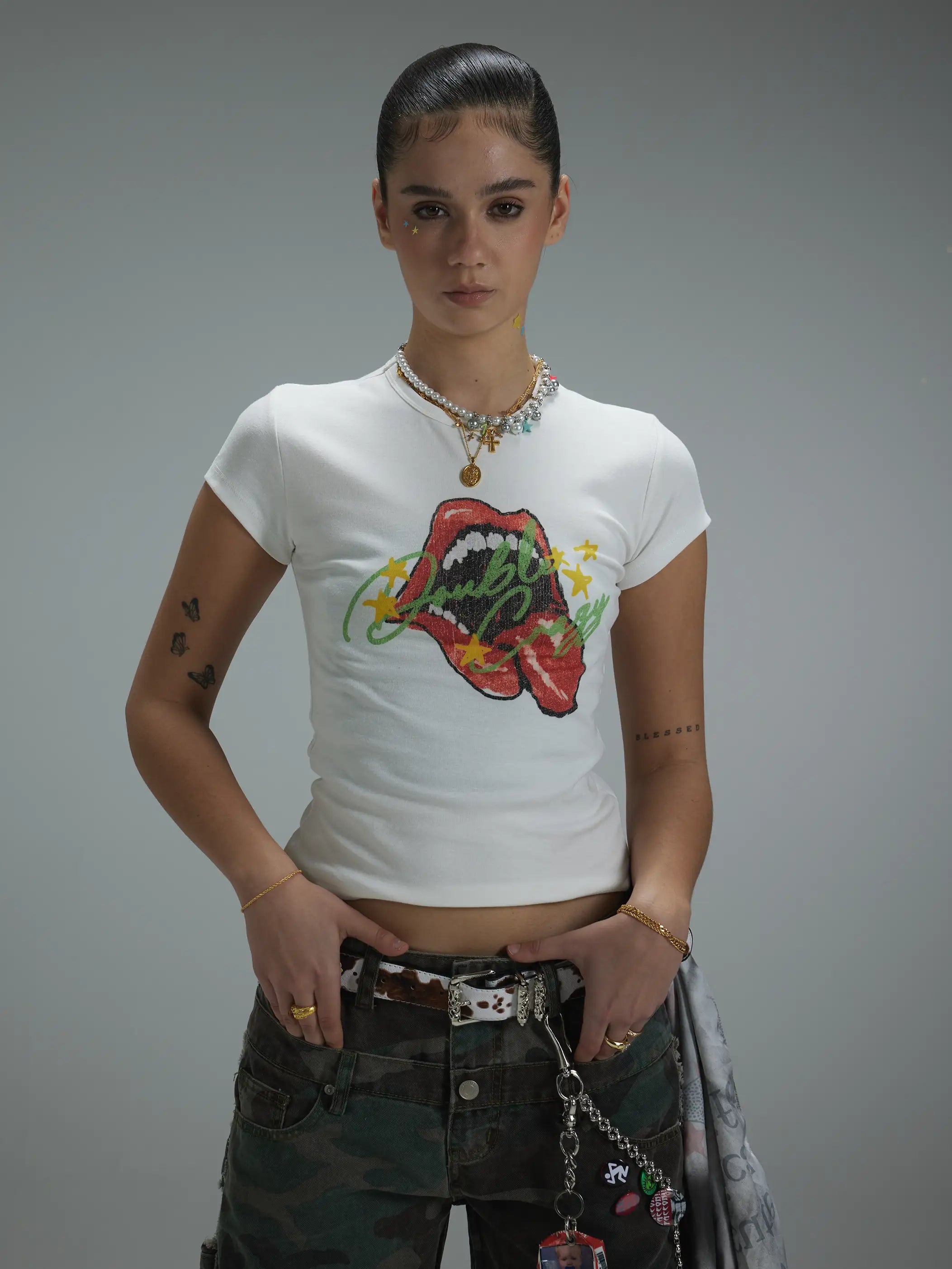 Y2K Grunge Rolling Lips Baby Tee-438