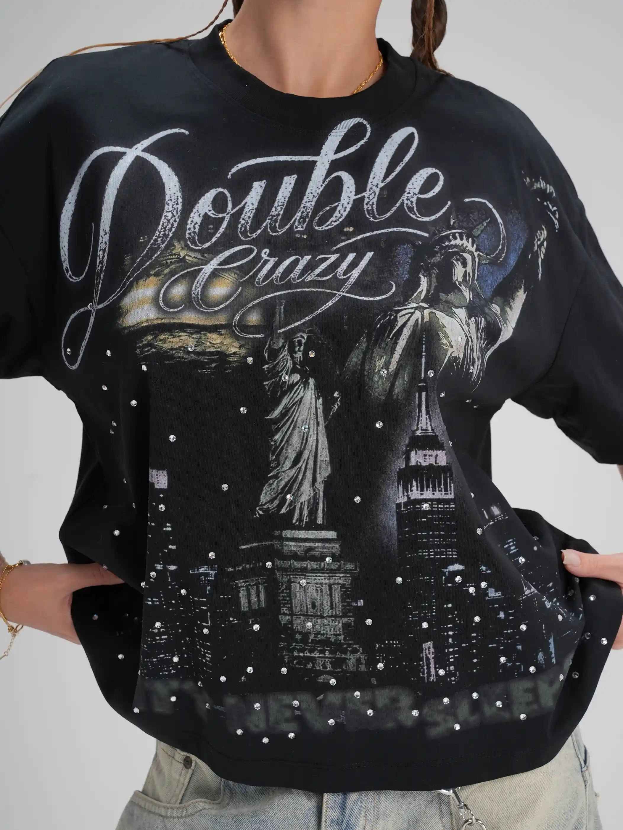 Camiseta Bling City Never Sleeps-659
