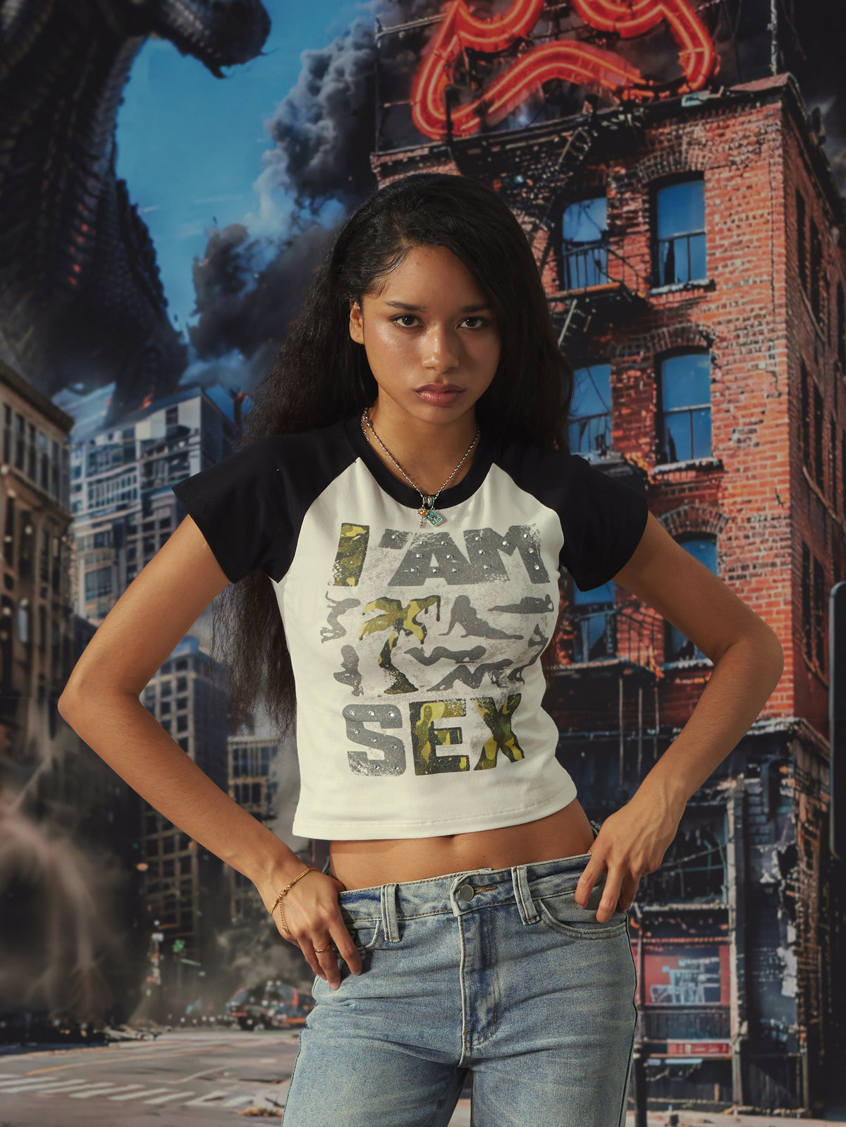 Camiseta corta de camuflaje con tachuelas estilo pin-up-632