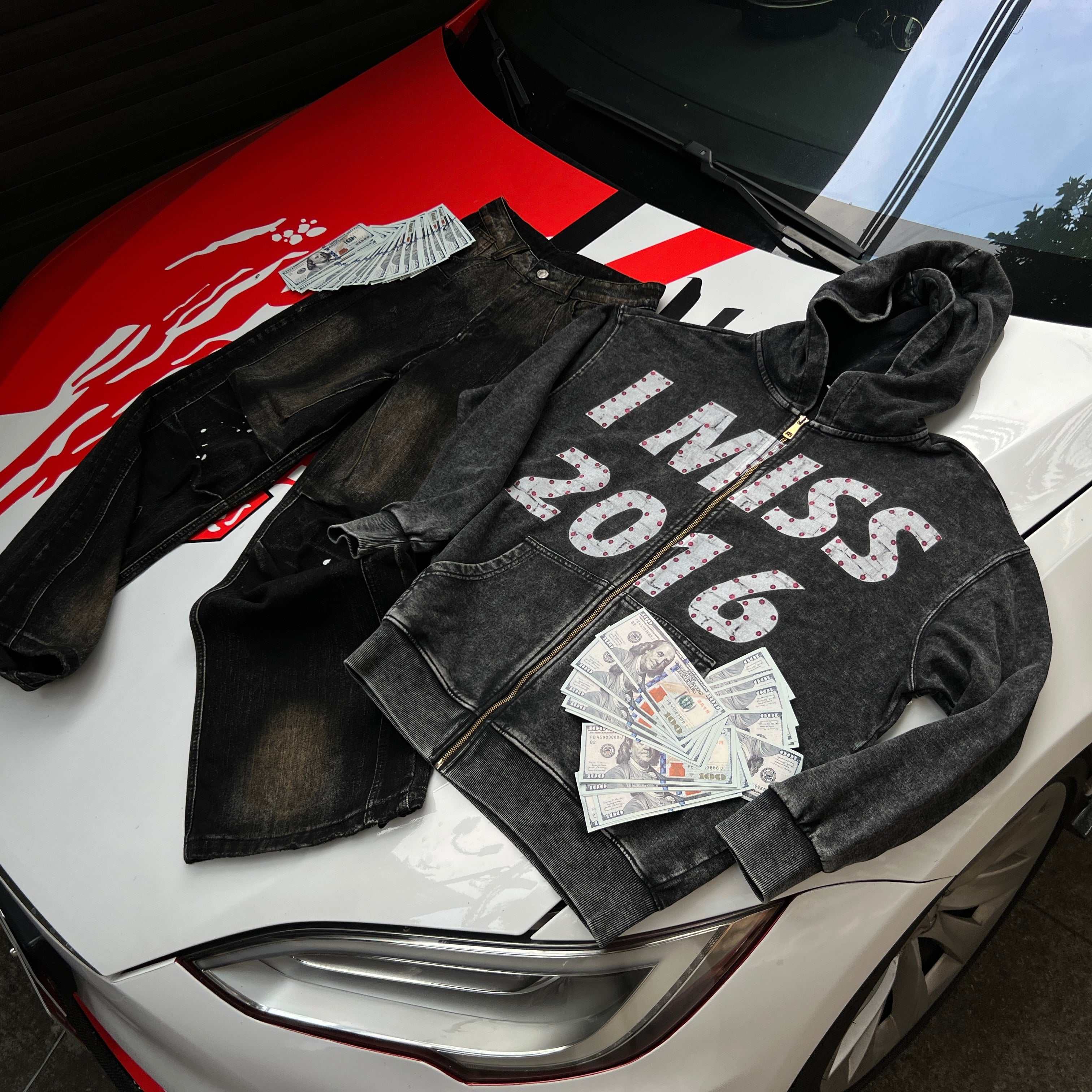 Nostalgic 2016 Zip-Up Hoodie - 103