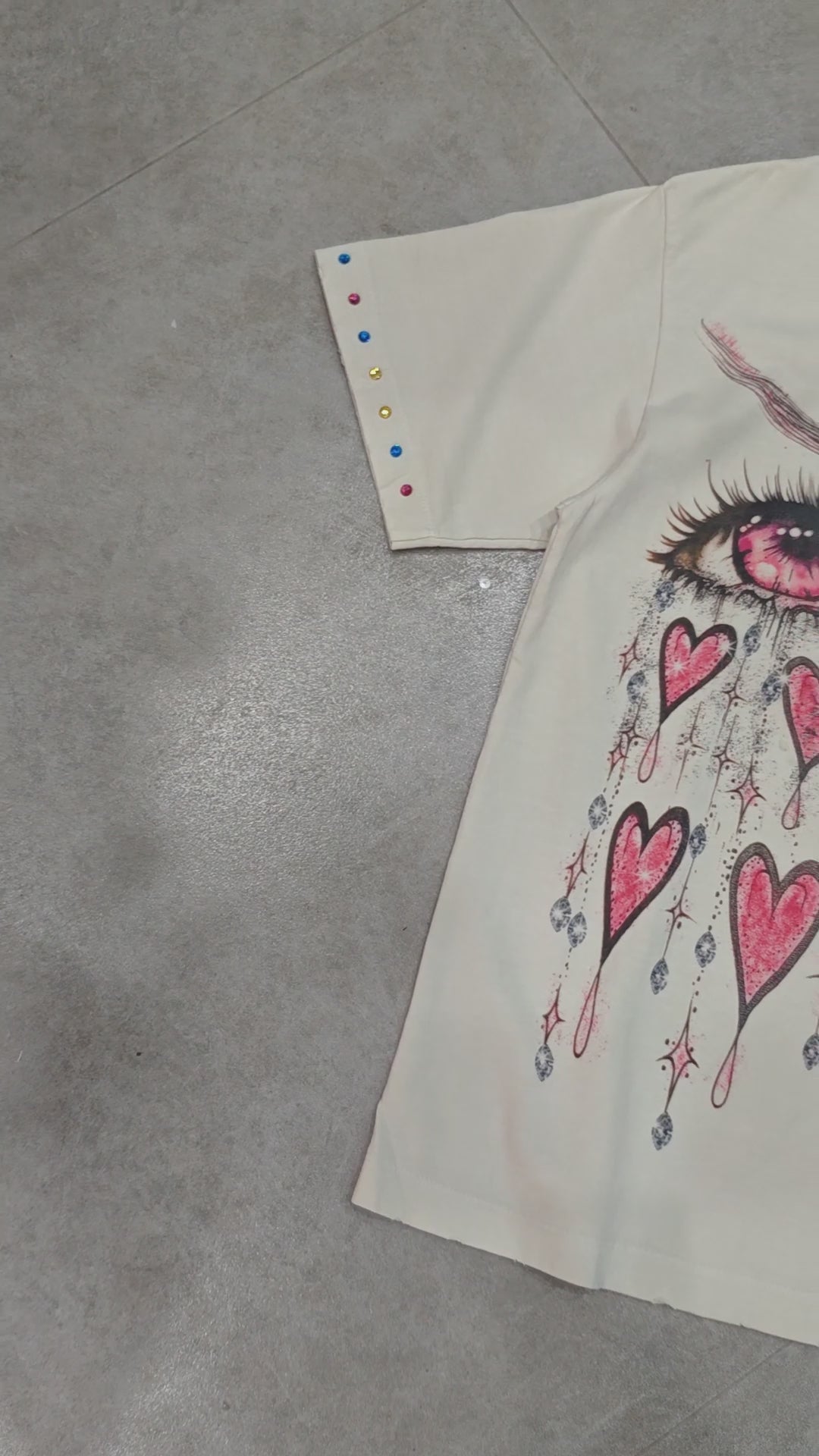 Load video: Romantic Tear Rhinestone T-shirt-148